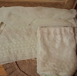 Elegant Cream Matching Shawl And Purse Set
